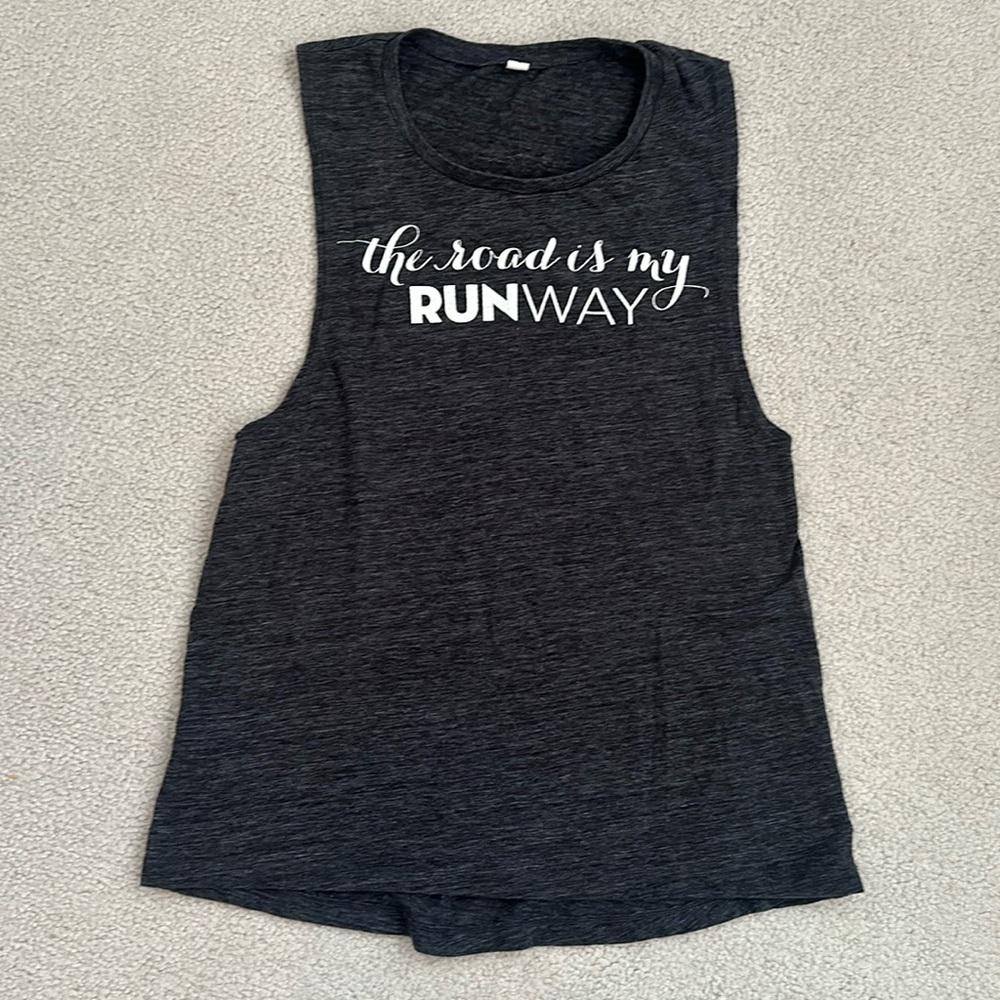 Stiletto Running size Medium, Charcoal muscle tank